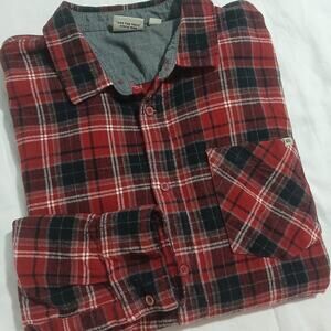 VANS XL 100% Cotton Red/Black Plaid Long-Sleeved Button-Up Flannel Shirt